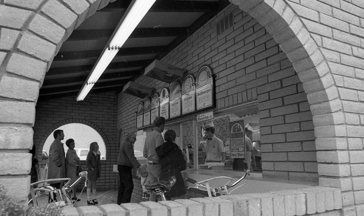 Feb. 27, 1973: The side of the Taco Bell in San Anselmo