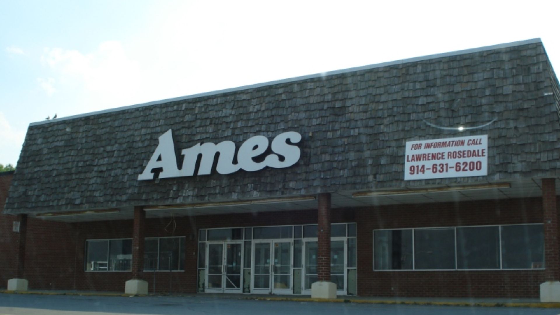 A picture of the Ames store in Lowville, NY.