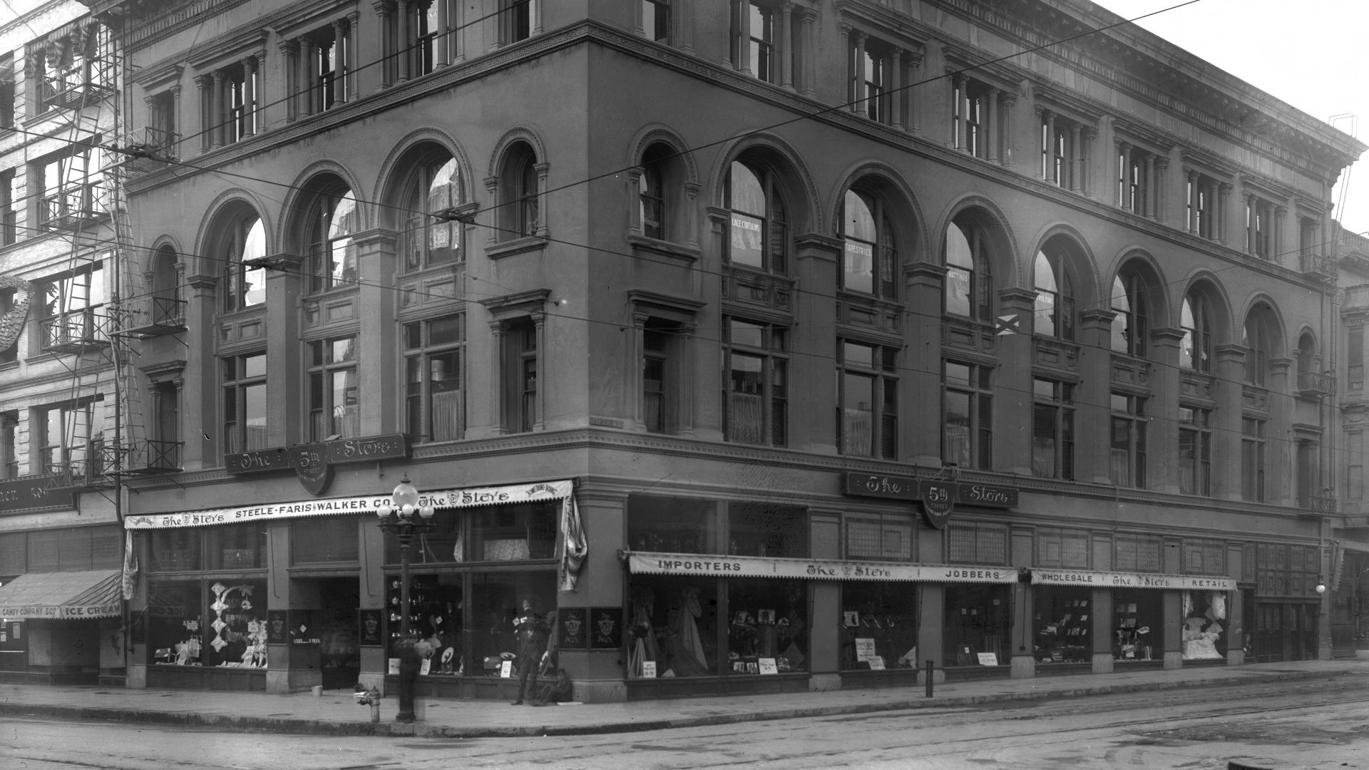 Exterior view of the Fifth Street Department Store, on the corner of Broadway and Fifth Street, ca.1902
Photograph (streetscape) of the exterior view of the Fifth Street Store, on the corner of Broadway and Fifth Street, ca.1902. The building stands about