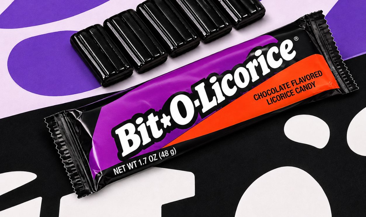 Screenshot from BIT O HONEY Candy Bar Commercial, Ward Candy Company (1967) 