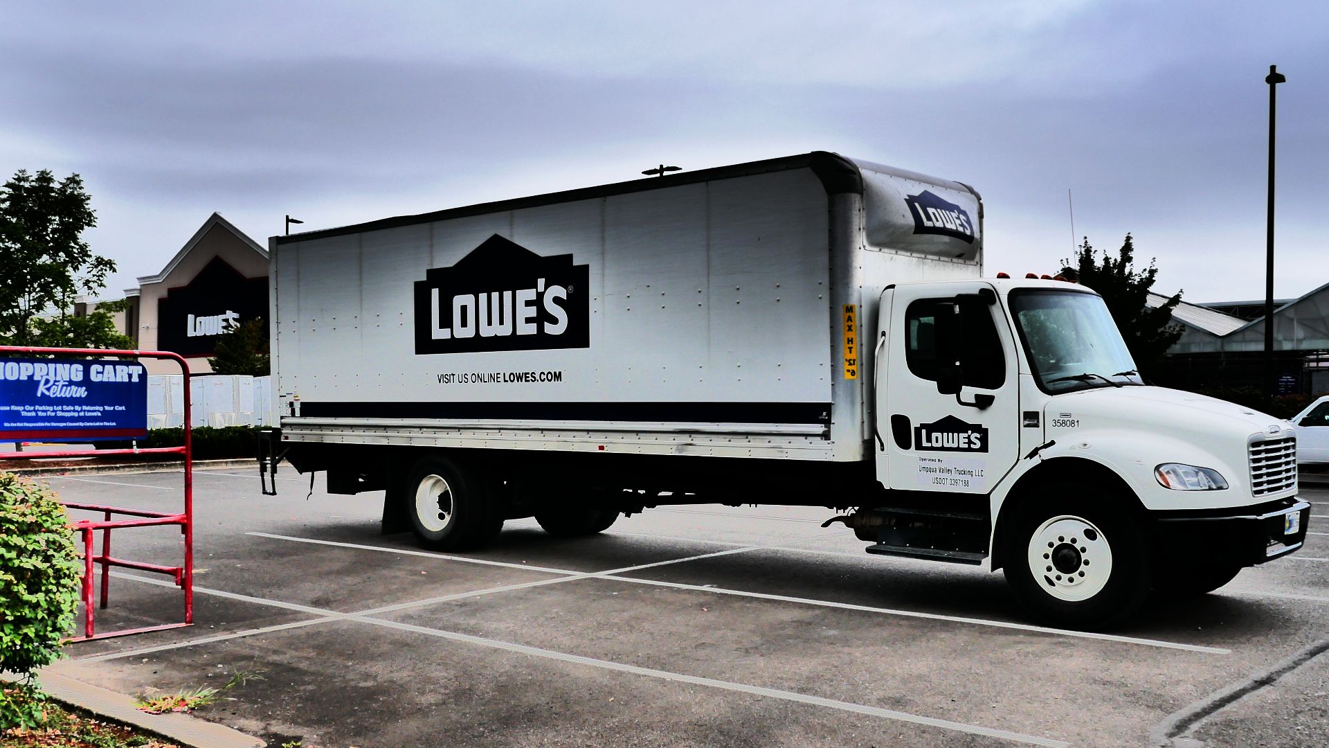Lowe's Home Improvement Store in Eugene, Oregon