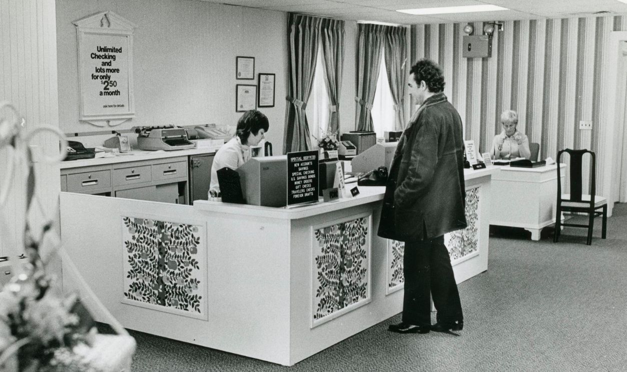Inside a Long Island branch of the Franklin National Bank in 1973