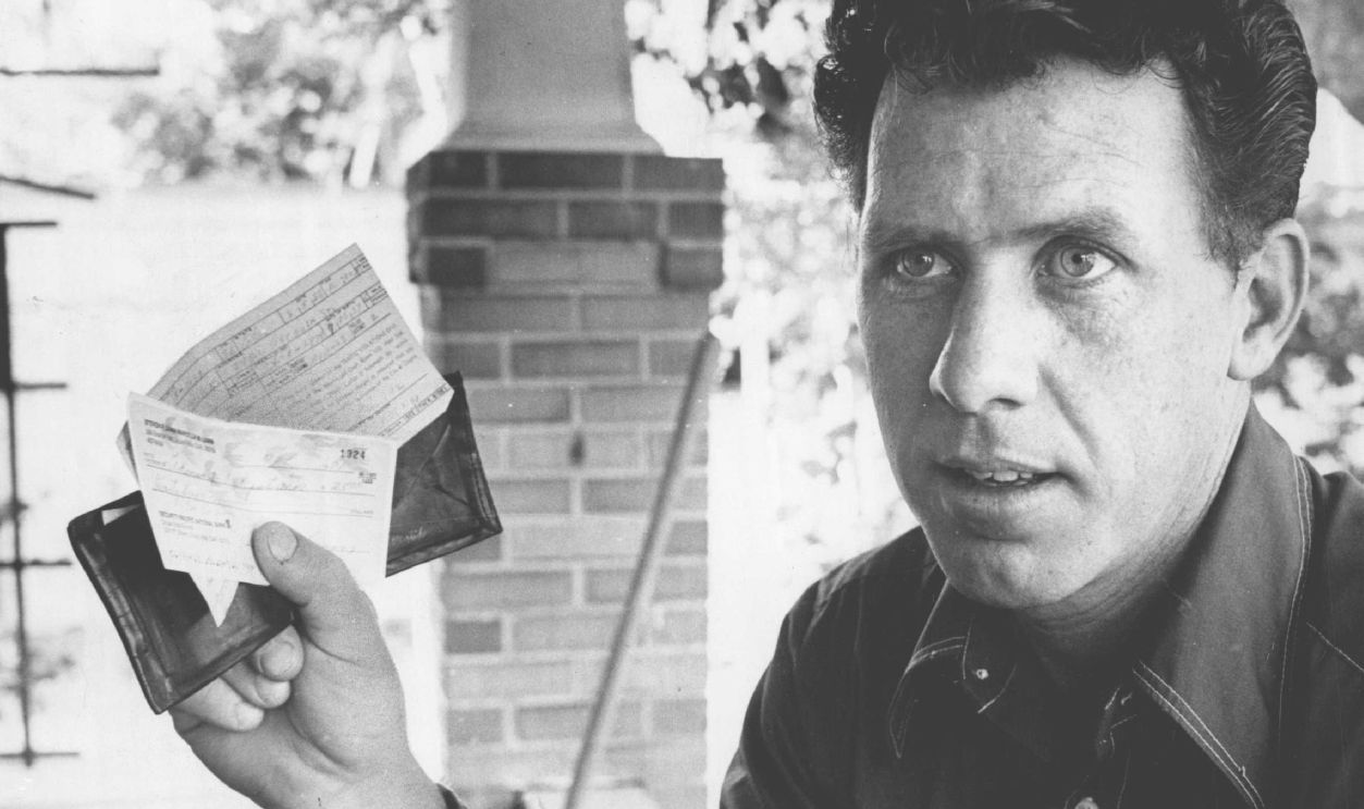 AUG 1971, AUG 2 1971; Tom Kirkpatrick shows long-lost Billfold, Check; Kirkpatrick said he was 17 wh