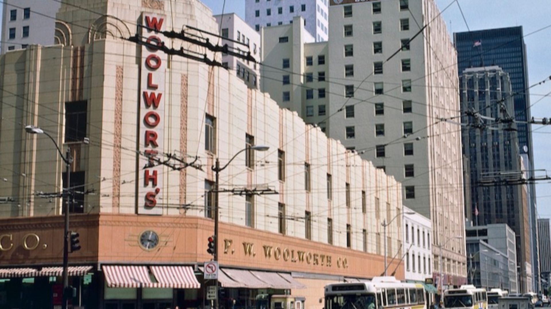 The Downtown Seattle Woolworth's store, located at 3rd Avenue and Pike Street, in 1986. The store opened on September 26, 1940 and remained in operation until January 1994. After a period of vacancy, the building became a Ross Dress for Less store in late
