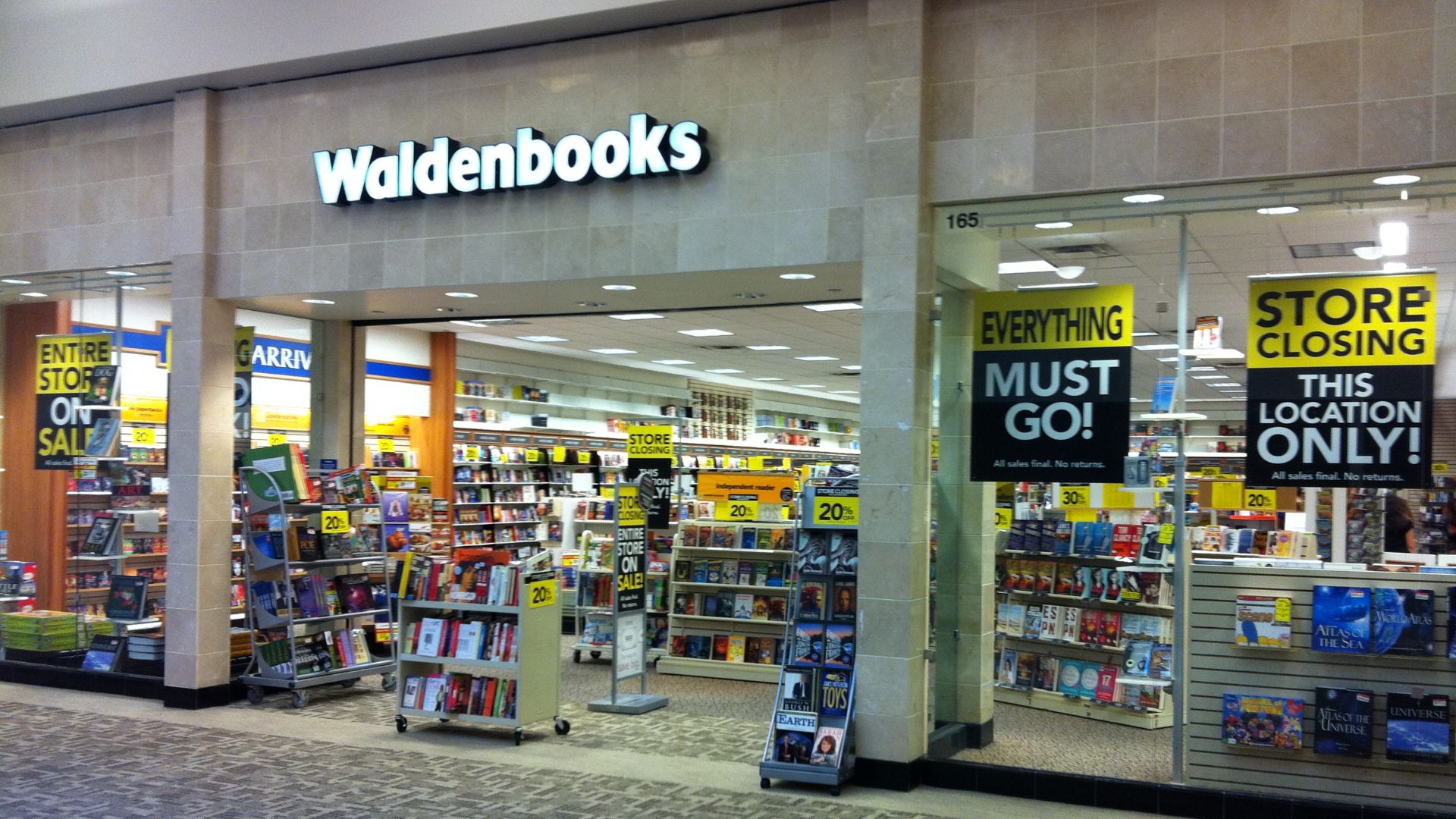 Last days of Waldenbooks, long found in many US shopping malls.