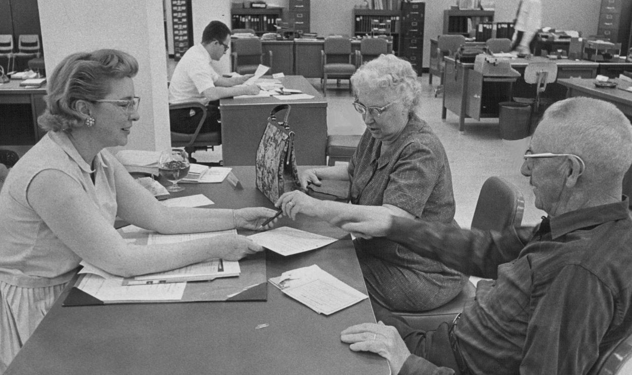 MAY 31 1966; Mr. and Mrs. George Whitehead, 4063 W. Eledorado Place, Sigh For Medicare; Mrs. Amy Chester, Security claims representative, assists as deadline nears