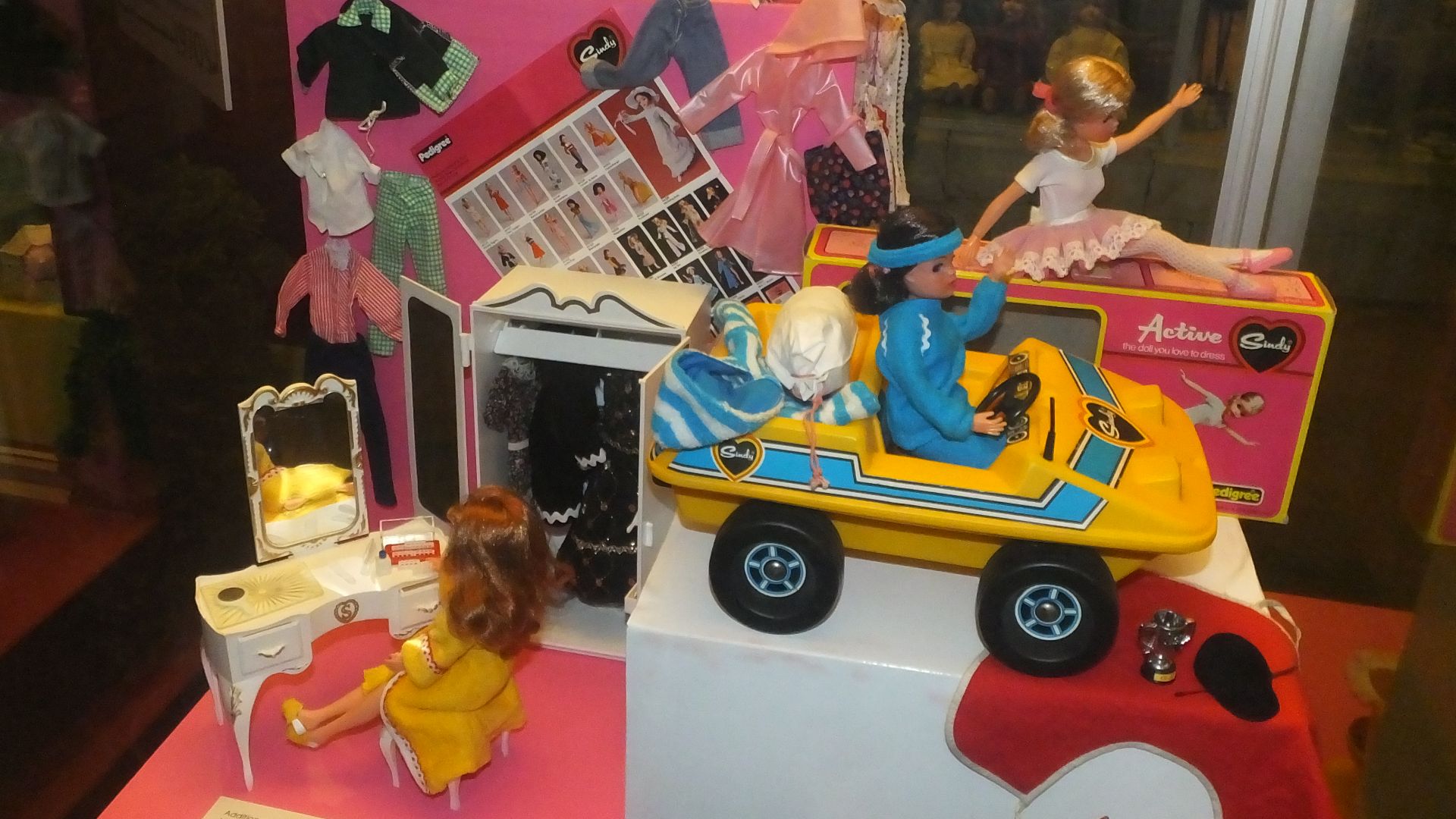 Taken during the tour and editathon at the Judges' Lodgings, Lancaster. The upper floor of the museum contains the Childhood collection.


1970s Cindy- Fashion Doll and accessories