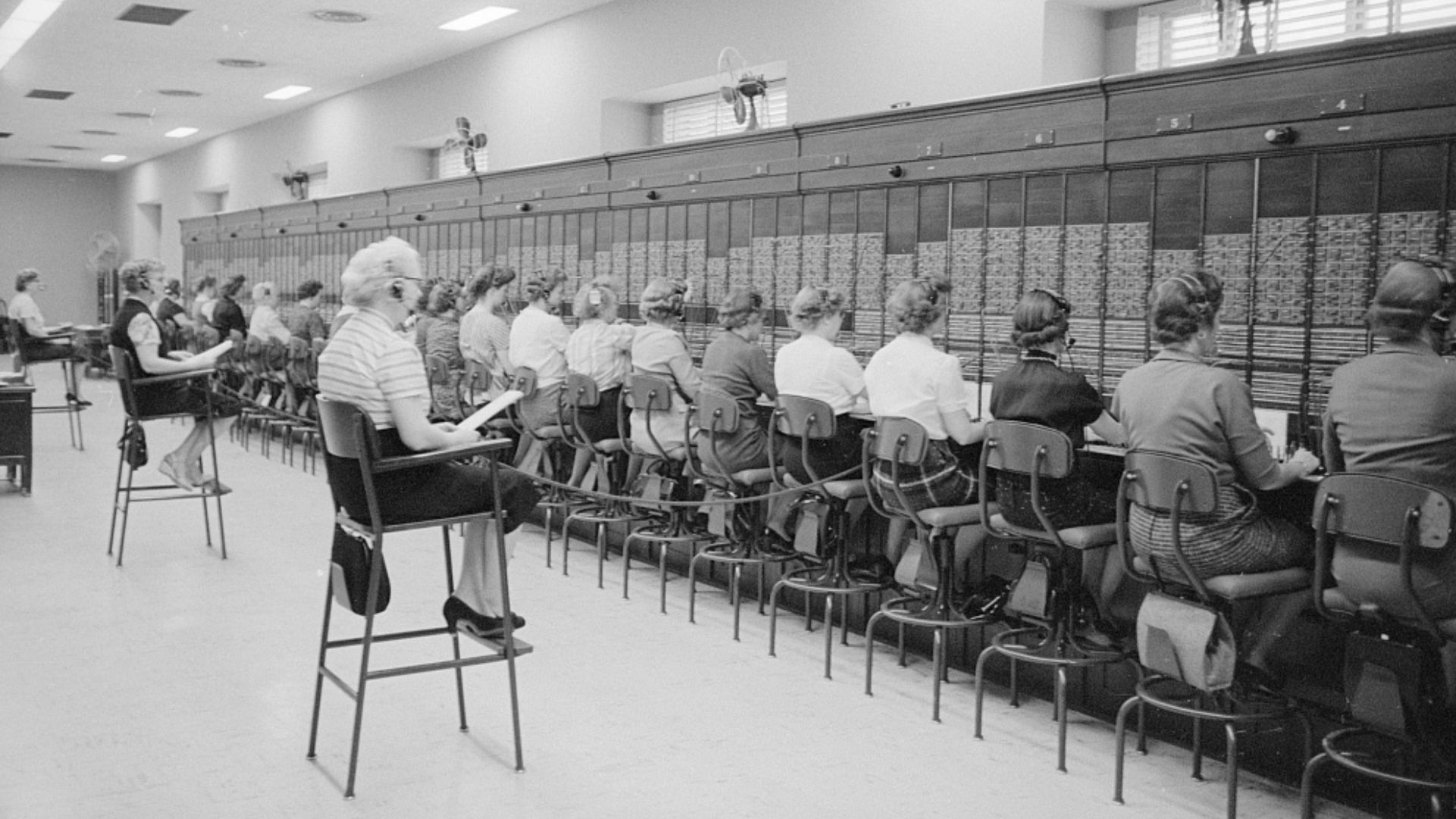 Trikosko, Marion S.,, photographer.
[Women working at a switchboard at the U.S. Capitol, Washington, D.C.]
[1959]
1 photograph : safety negative ; film width 35mm (roll format)
Notes:

Title devised by Library staff.

Related contact sheet folder caption 