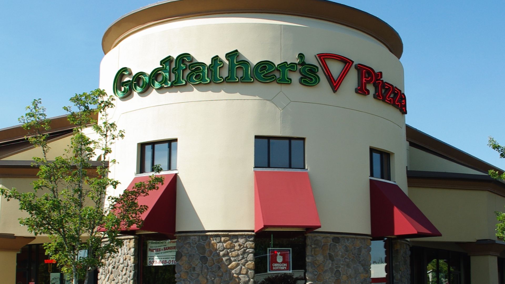 Godfathers Pizza in w:Hillsboro, Oregon.