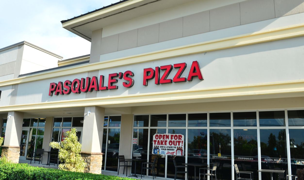 Getty Images - 1214296082 - General view of Pasquale's Pizza restaurant after it re-opened for indoor dining business in Pembroke Pines, Florida.