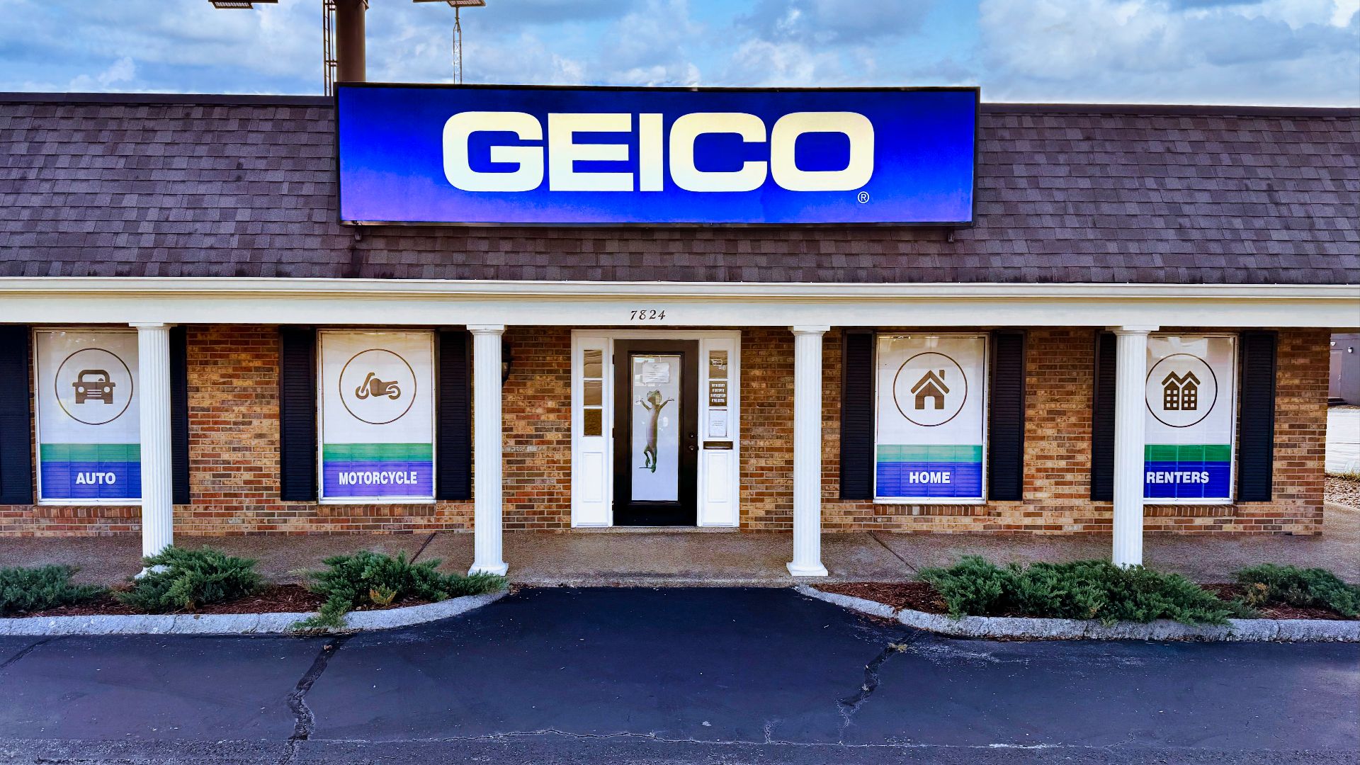 A GEICO (Government Employees Insurance Company) office in Knoxville, Tennessee
