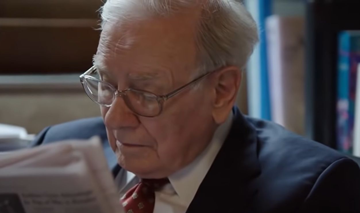Screenshot from Becoming Warren Buffett, HBO Documentary Films (2017)