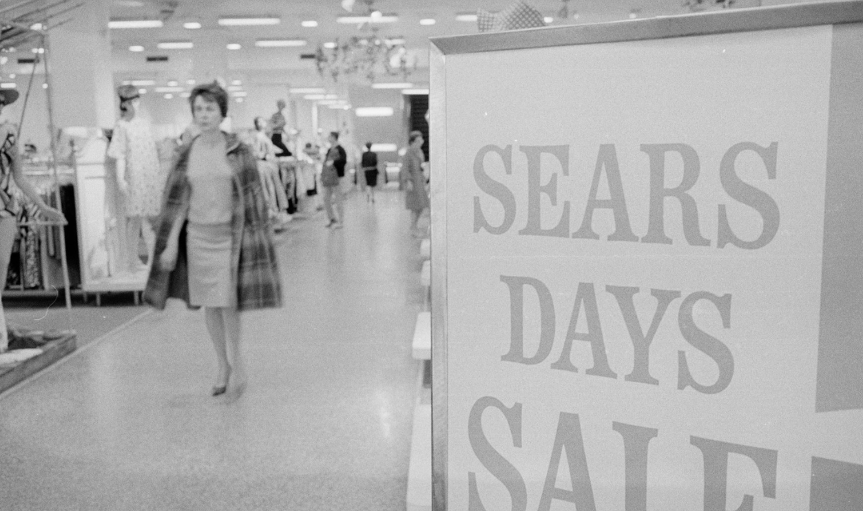  Shoppers At A 'Sears Days Sale'