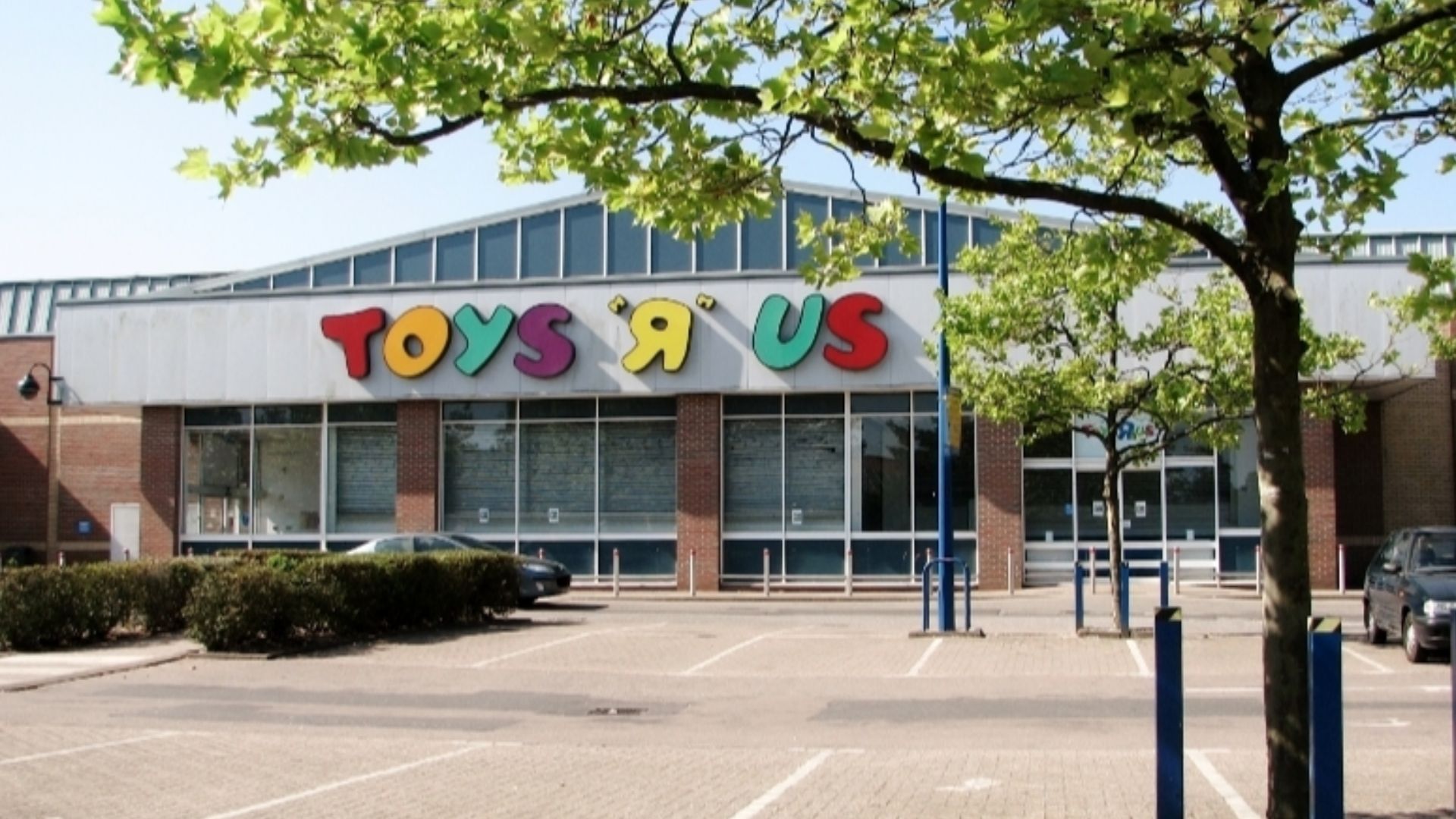 Toys 'R' Us shop