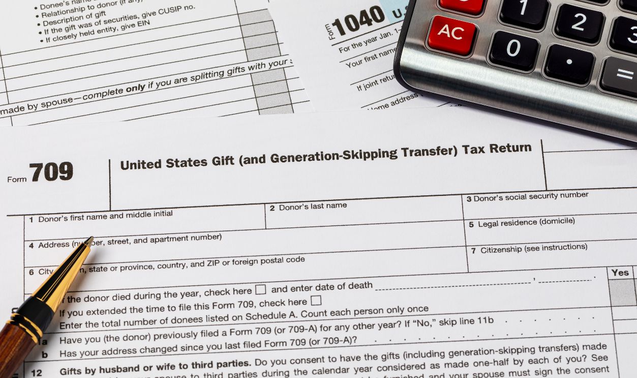 Gift tax form for filing income taxes. Gift tax exclusion, gift tax limit and income tax return concept.