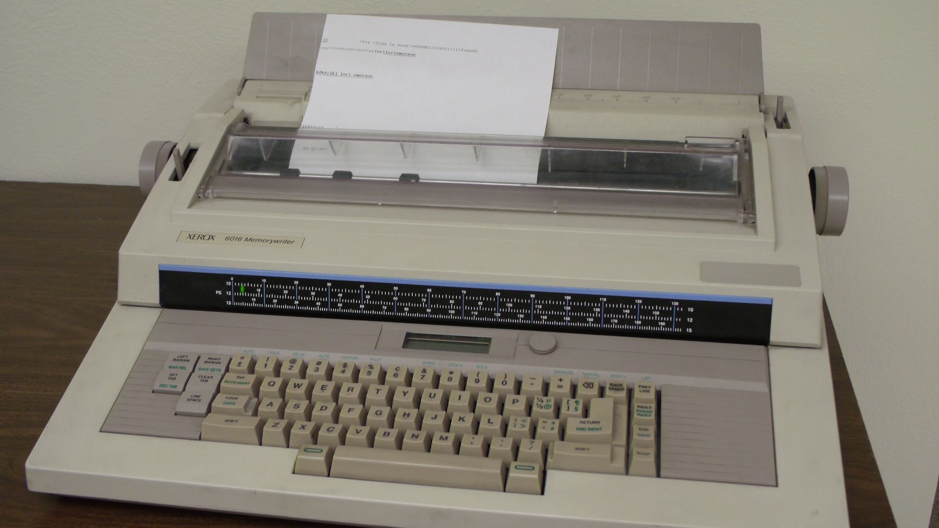 Product Name: XEROX 6016 Memorywriter Word Processor
User Name: XEROX 6016 Memorywriter Word Processor
Manufacturer: XEROX
Model: 6016.

Year: N/A