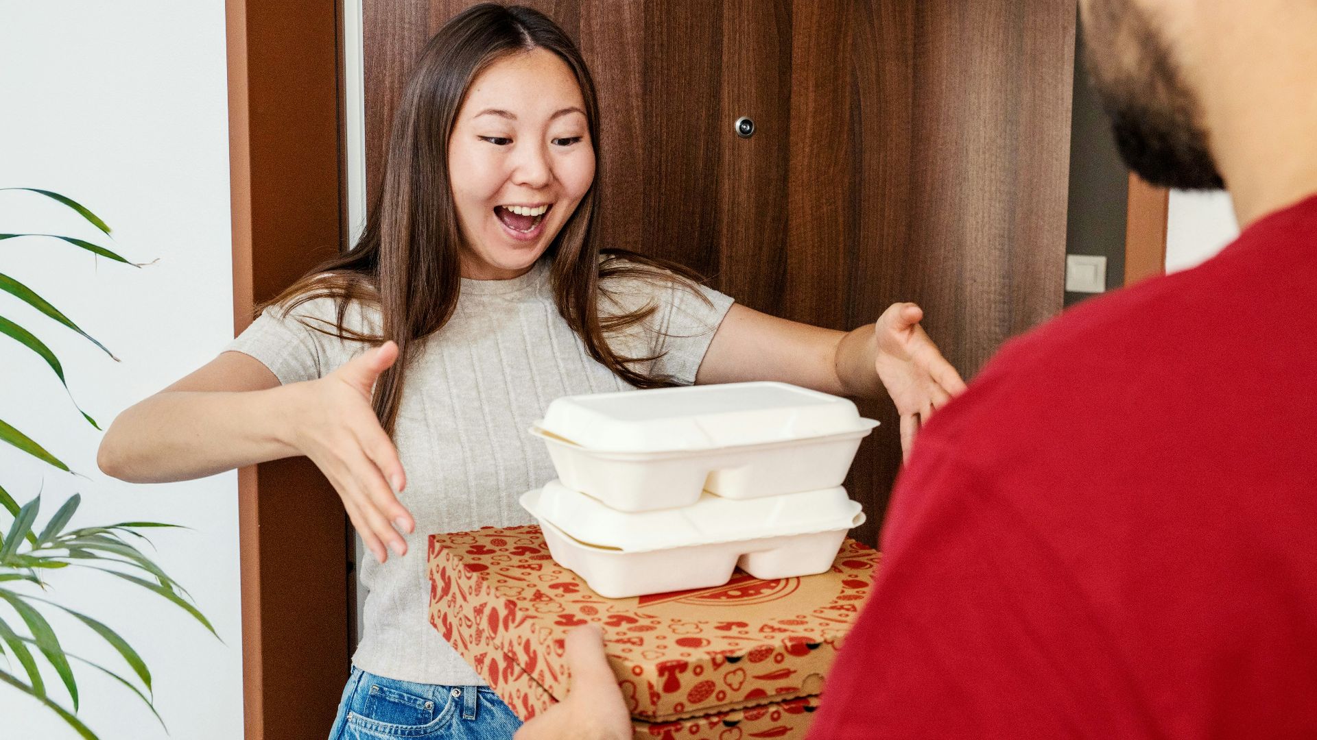 Food delivery makes a woman very happy
