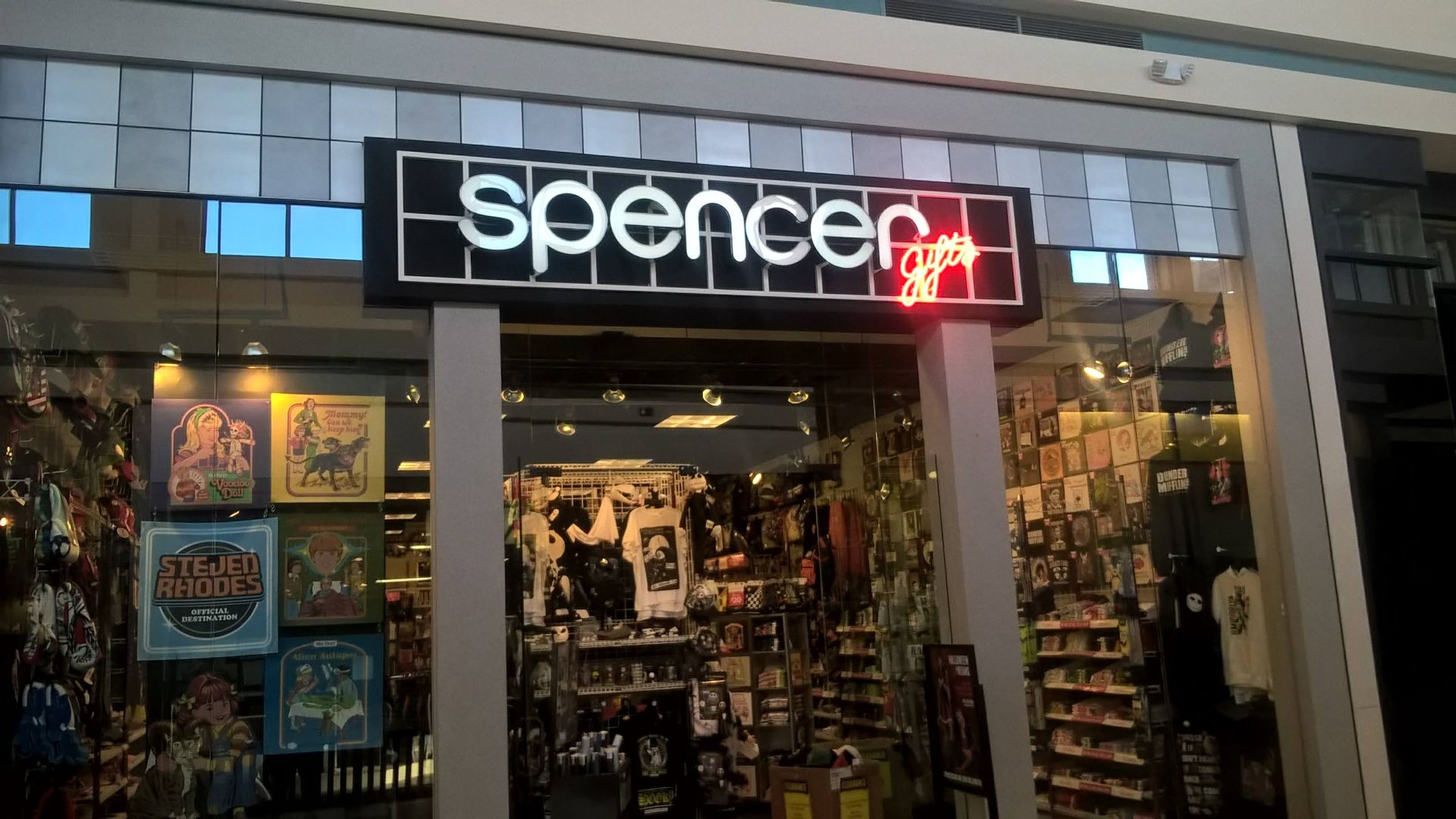 One of the mall's best gems is this vintage Spencer Gifts sign, fully intact.