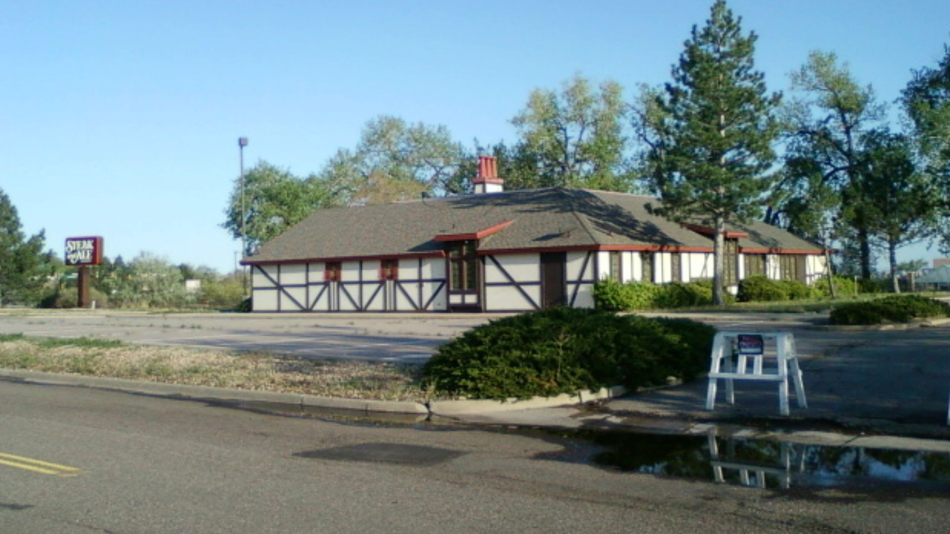 Abandoned Steak and Ale restaurant at Westminster Mall in Colorado.  Building was demolished sometime between July of 2011 and March of 2012.