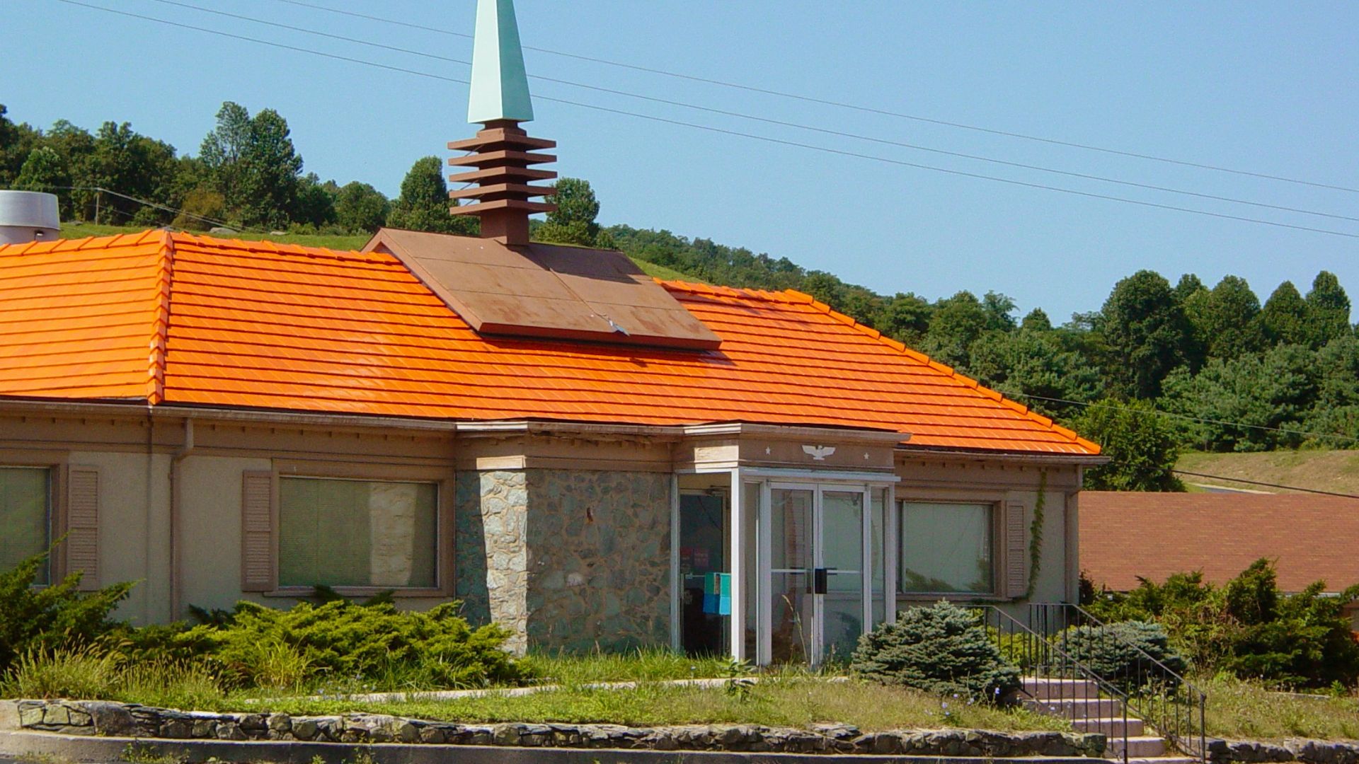 Howard Johnson's restaurant on Afton Mountain, near Waynesboro, Virginia.