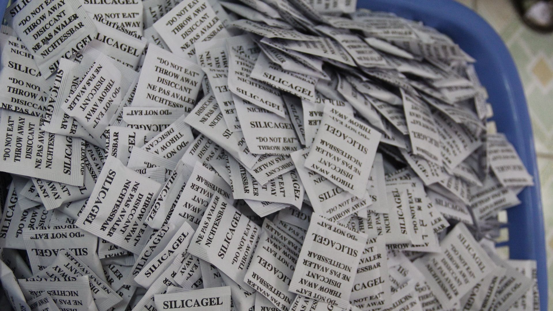 File:Hạt Chống Ẩm.jpg