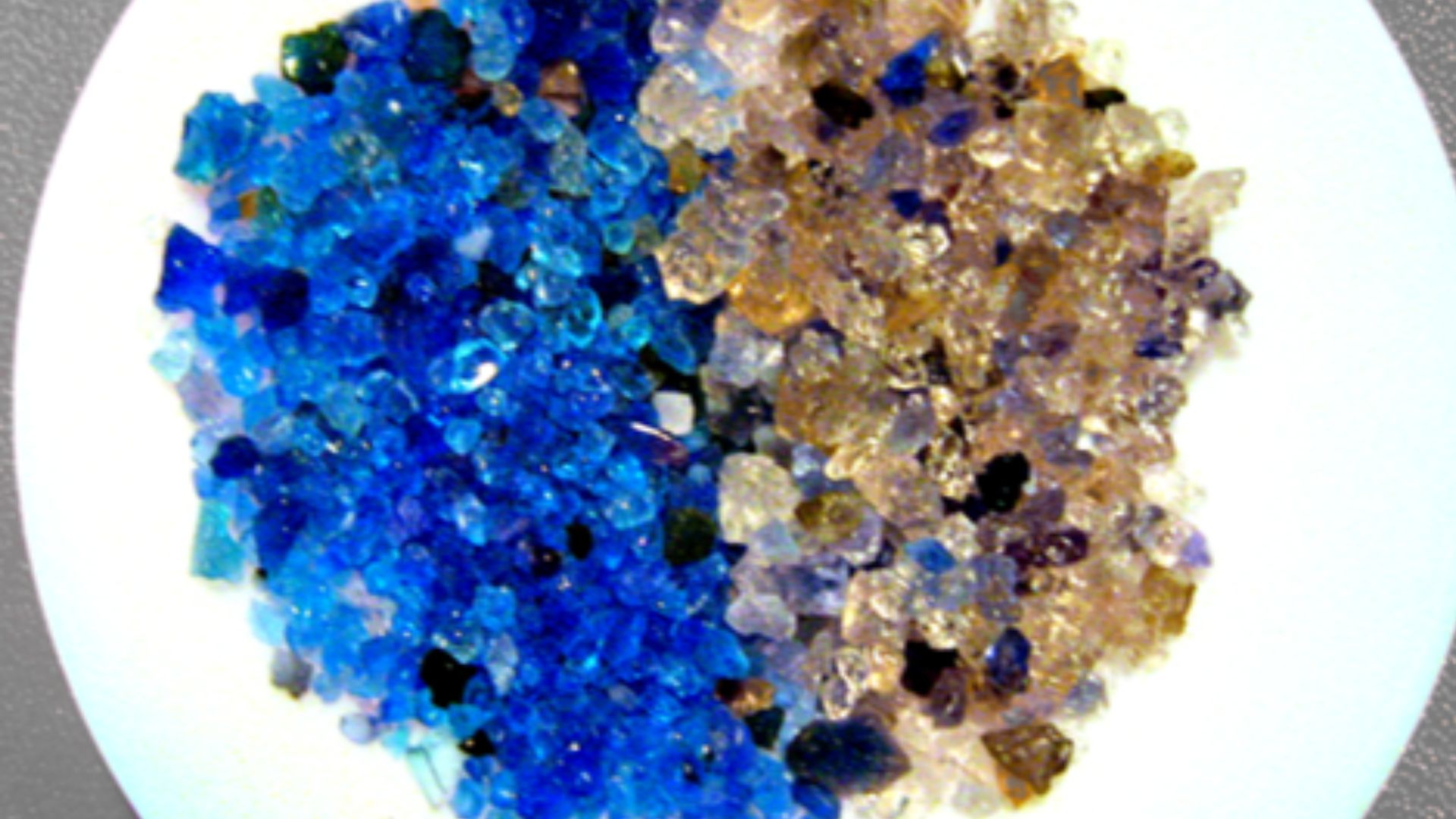 File:Silica gel.png
