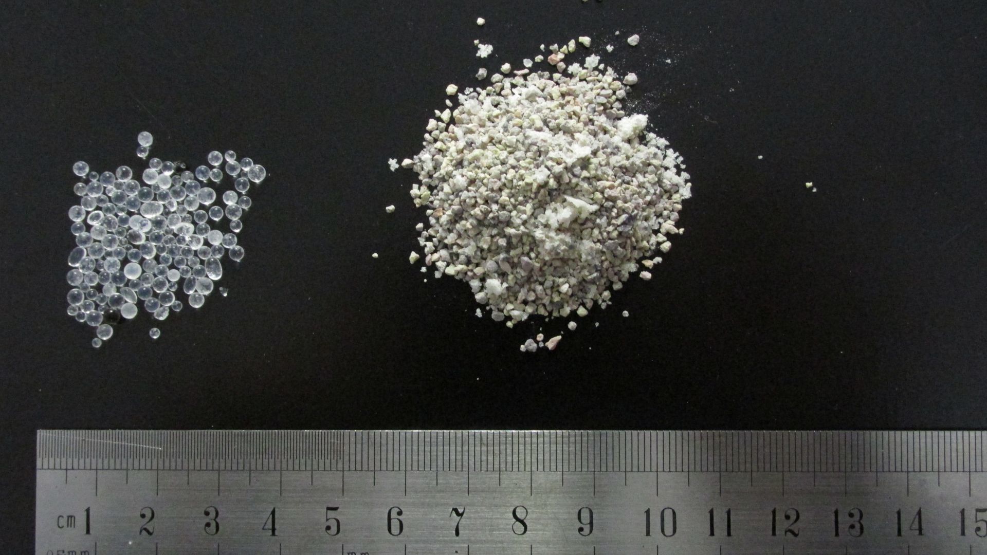 File:Desiccant-silica-gel-clay.jpg