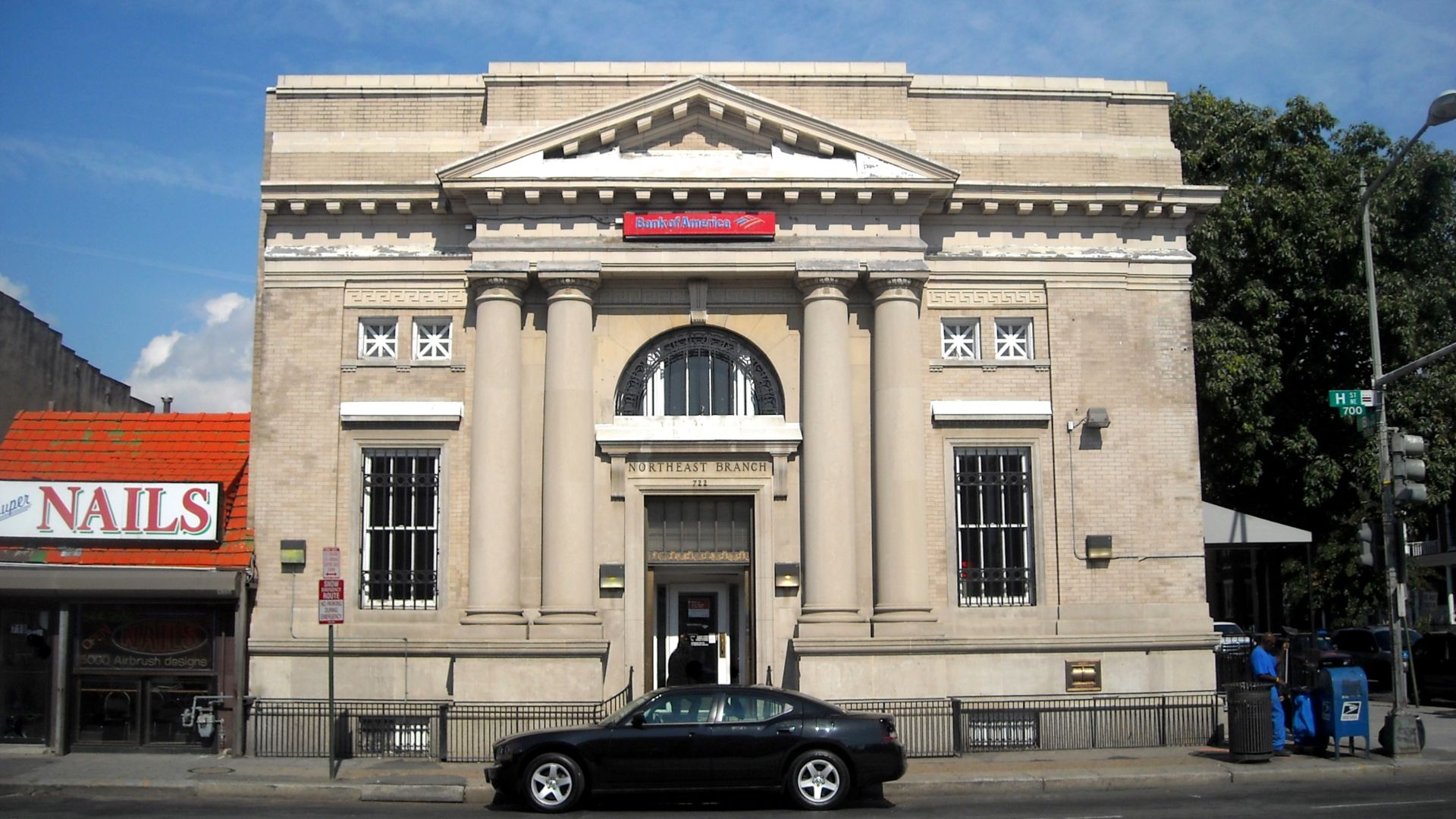 File:Bank of America - Near Northeast.JPG