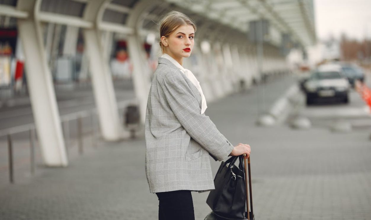 Flight Connection - Intro