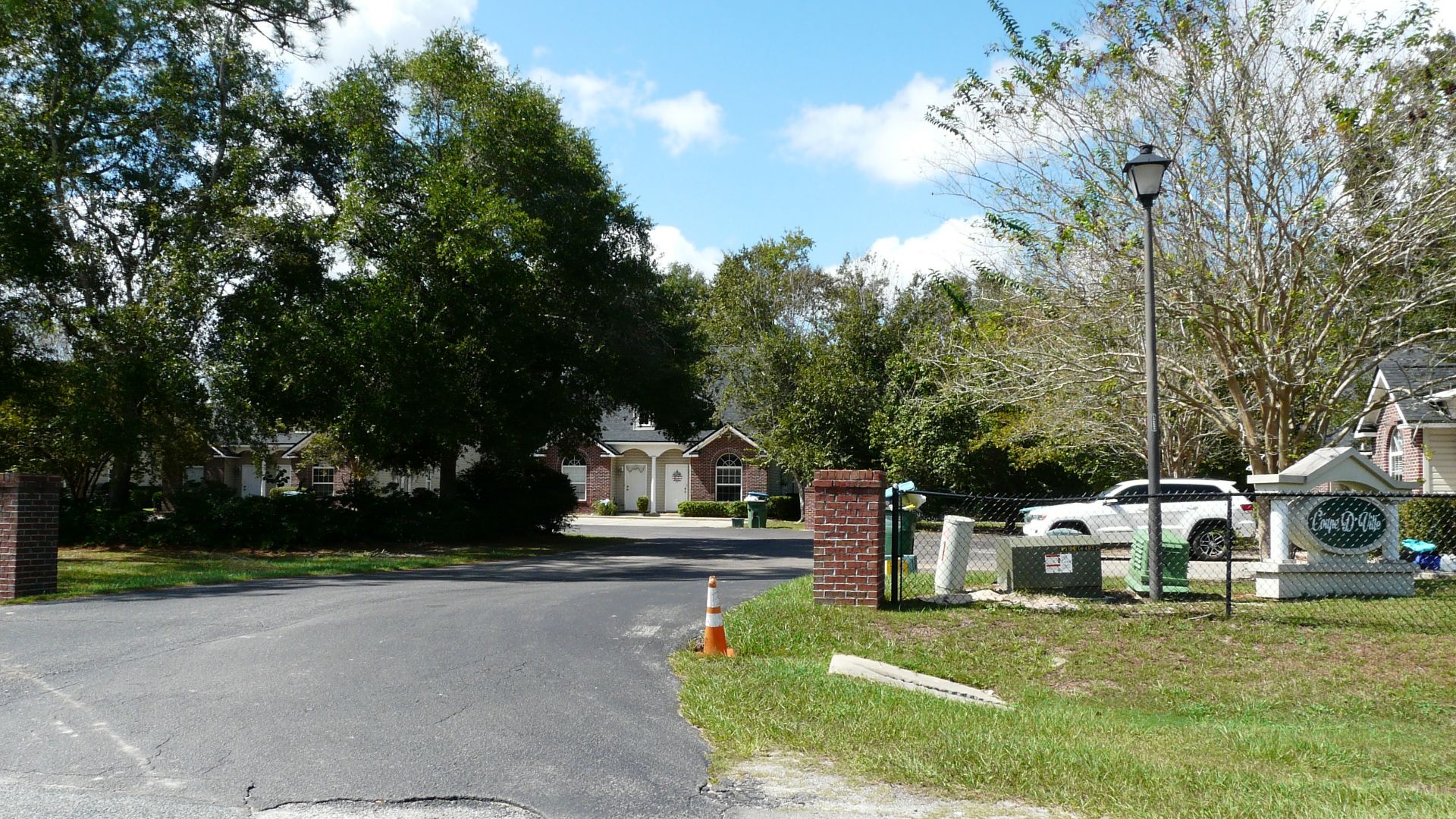 File:Coupe D'Ville, Crawfordville, Florida.jpg