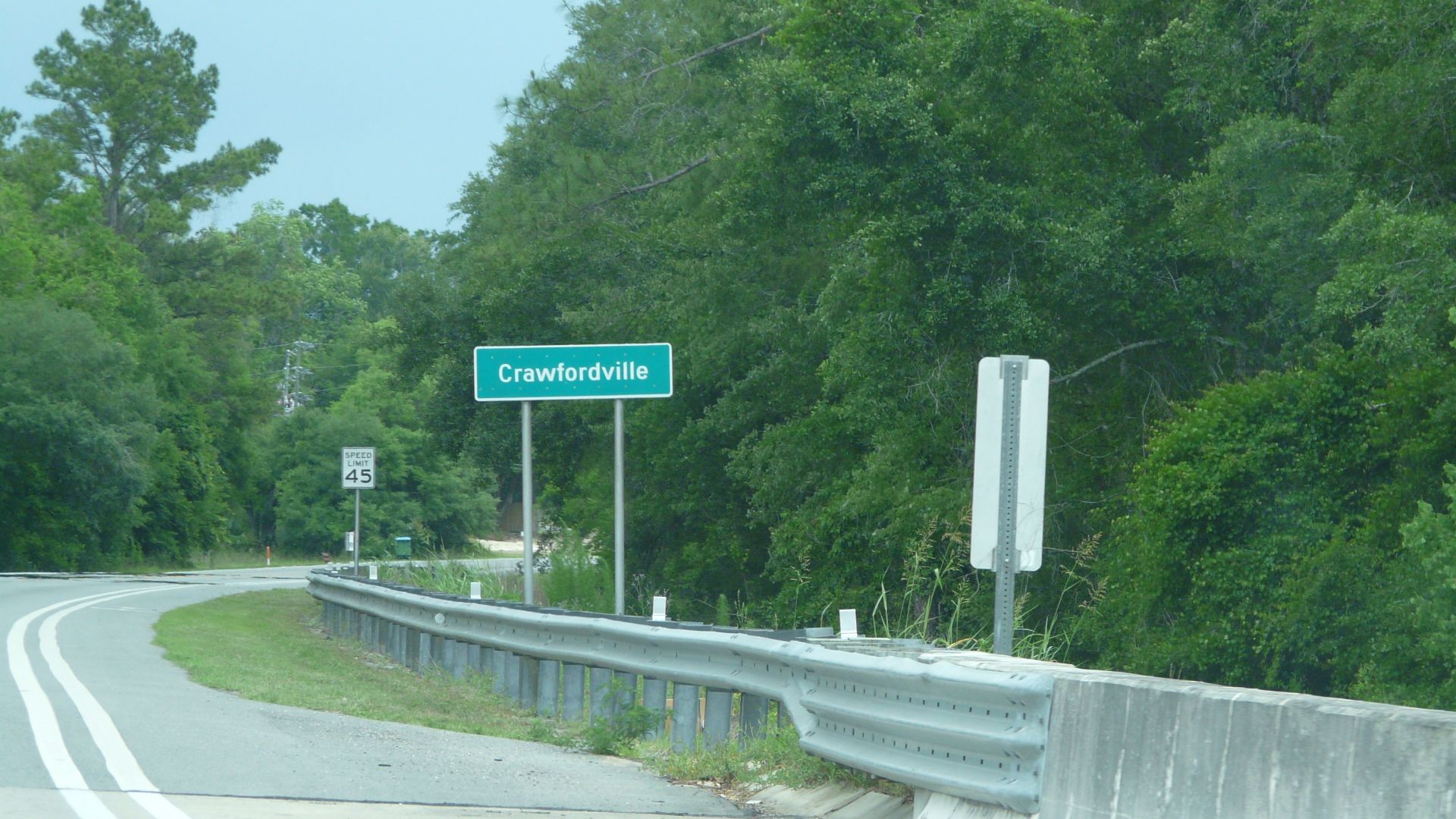 File:Crawfordville sign on NB US319.jpg