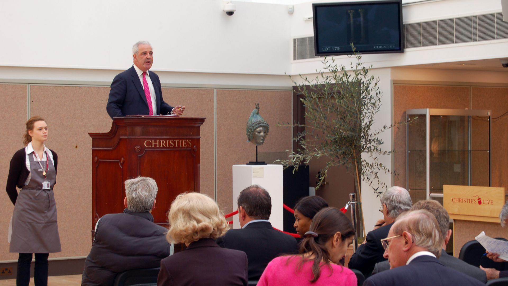 File:Crosby Garrett Helmet on auction at Christies.jpg