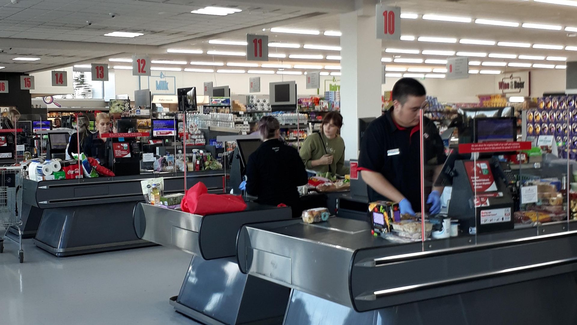 File:New World Supermarket During COVID-19 Pandemic.jpg