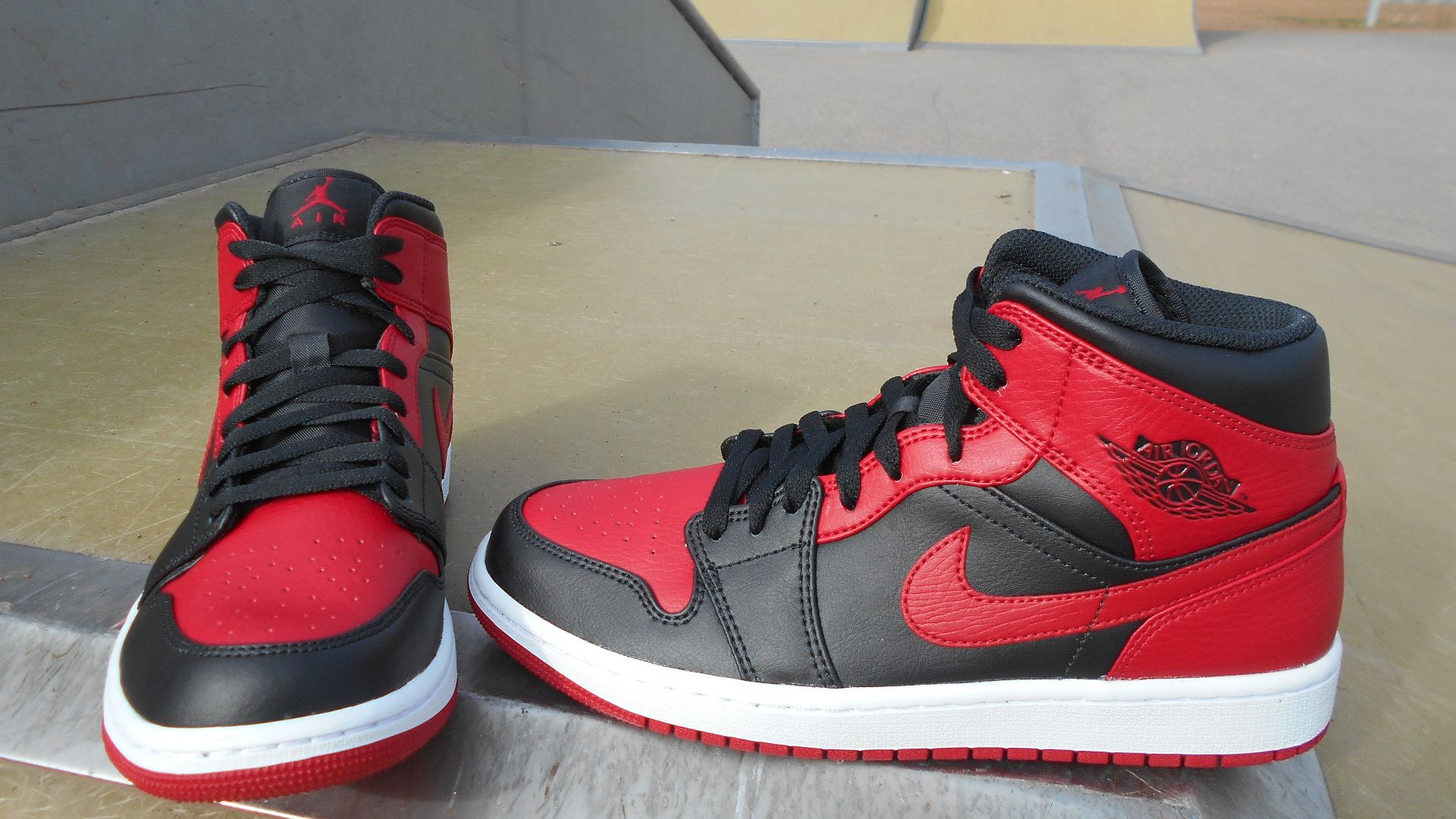 Air Jordan 1 Banned. Sur la languette de cette version