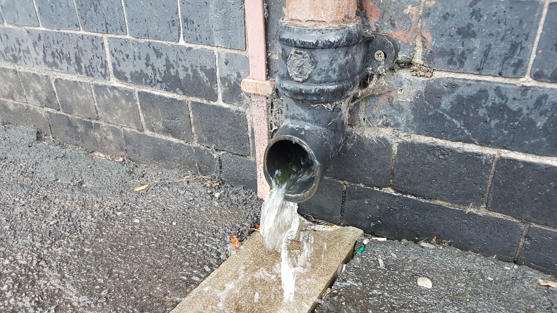 water coming out of a drainpipe

A sunset that will make your heart melt.