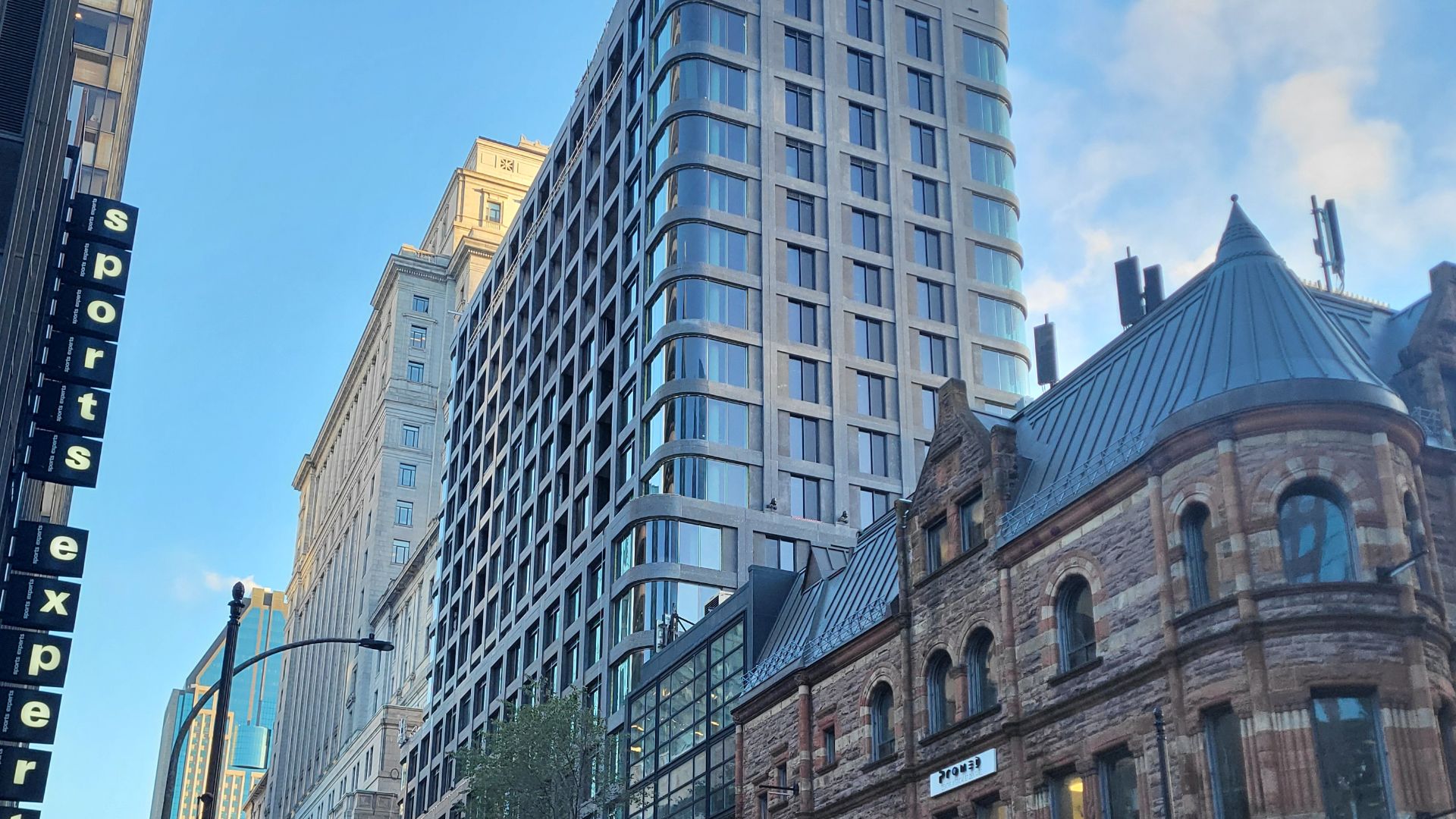 Mansfield Condominiums, 1230 Mansfield Street, Montreal, Quebec, Canada, H3B 4G8.