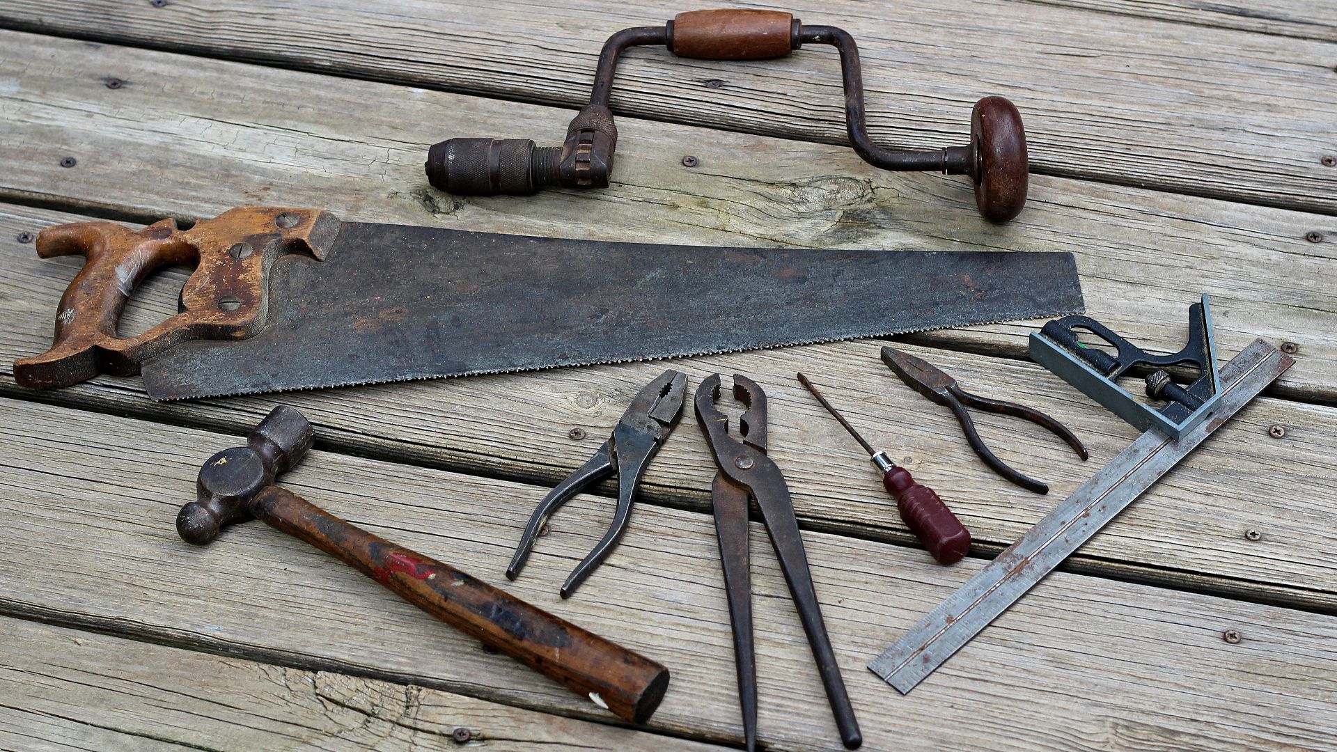 photo of brown carpentry tool kit