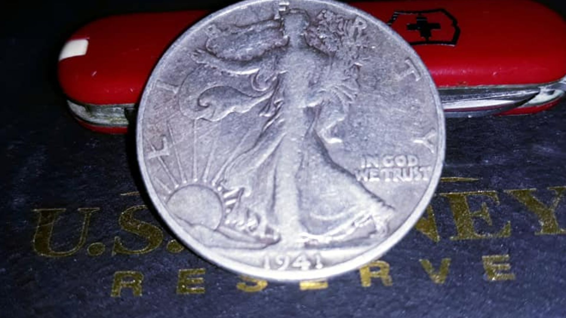 About this item Full date, Full rim, Full motto and distinct skirt lines
Some coins have mint-marks. All are collection-worthy.

Great Silver Half.Dollar American coin