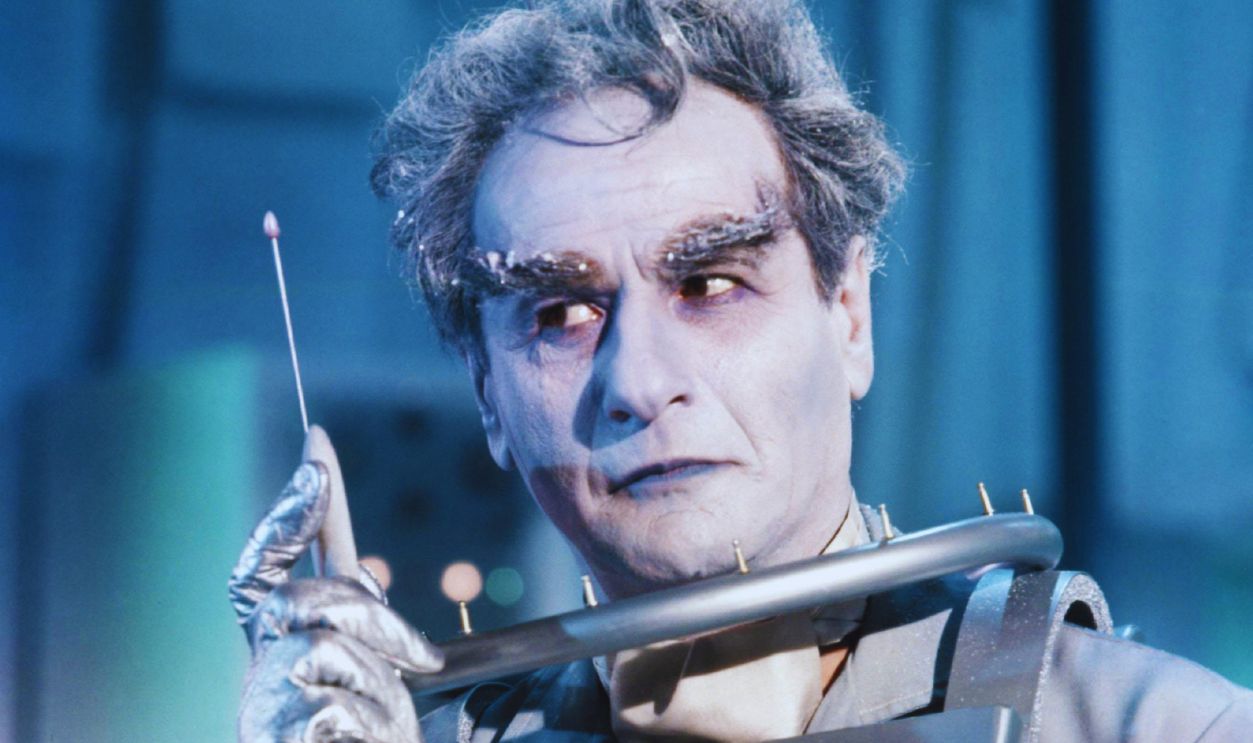 Gettyimages - 139633704, Batman Eli Wallach, US actor, in costume in a publicity portrait issued for the US television series, 'Batman', USA, 1967 The series, featuring DC Comics characters, starred Wallach as 'Mr Freeze'. 