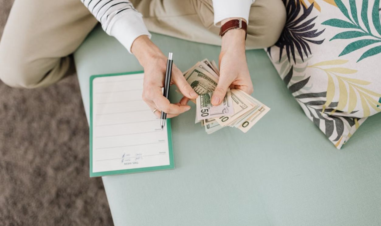 counting money / cash