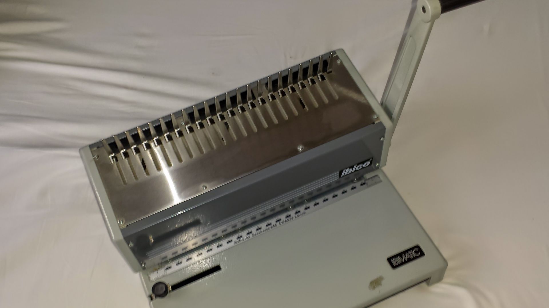 Ibico Ibimatic comb binding machine