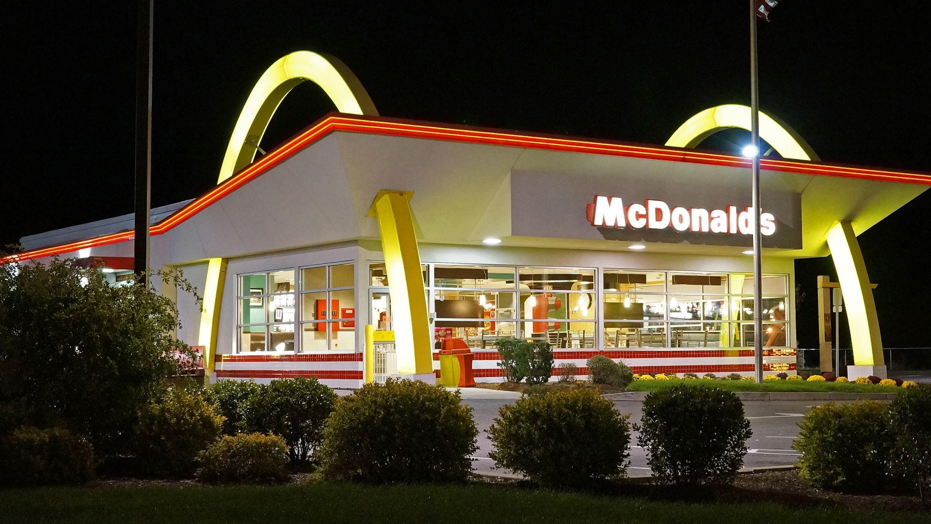 McDonalds Golden Arches Rt.1, Saugus, Massachusetts USA