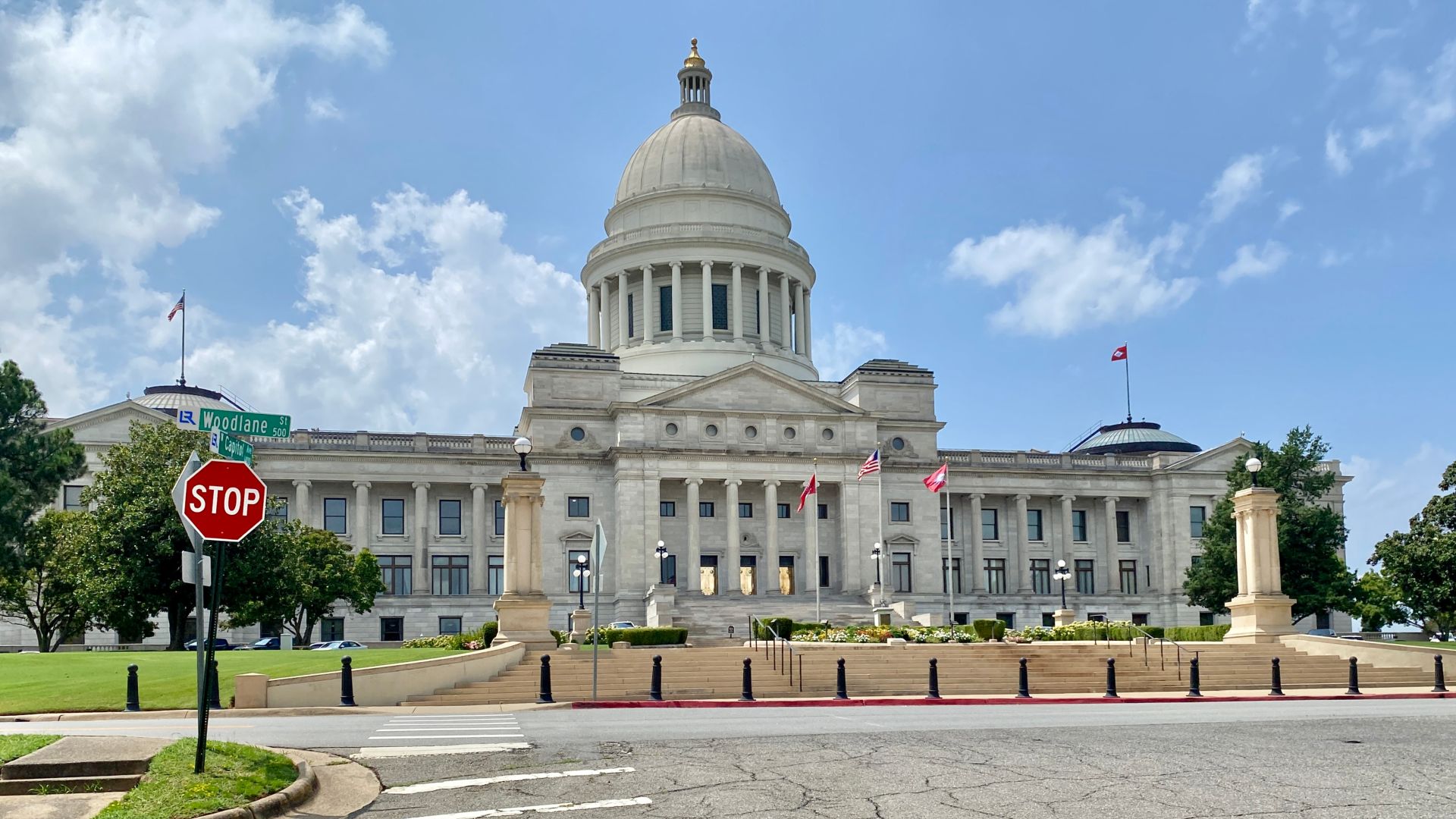Built in 1899-1915, this Classical Revival-style building was designed by George R. Mann to serve as the Arkansas State Capitol, replacing the Old State Capitol, which was built in the mid-19th Century. The building is clad in limestone with multiple ion