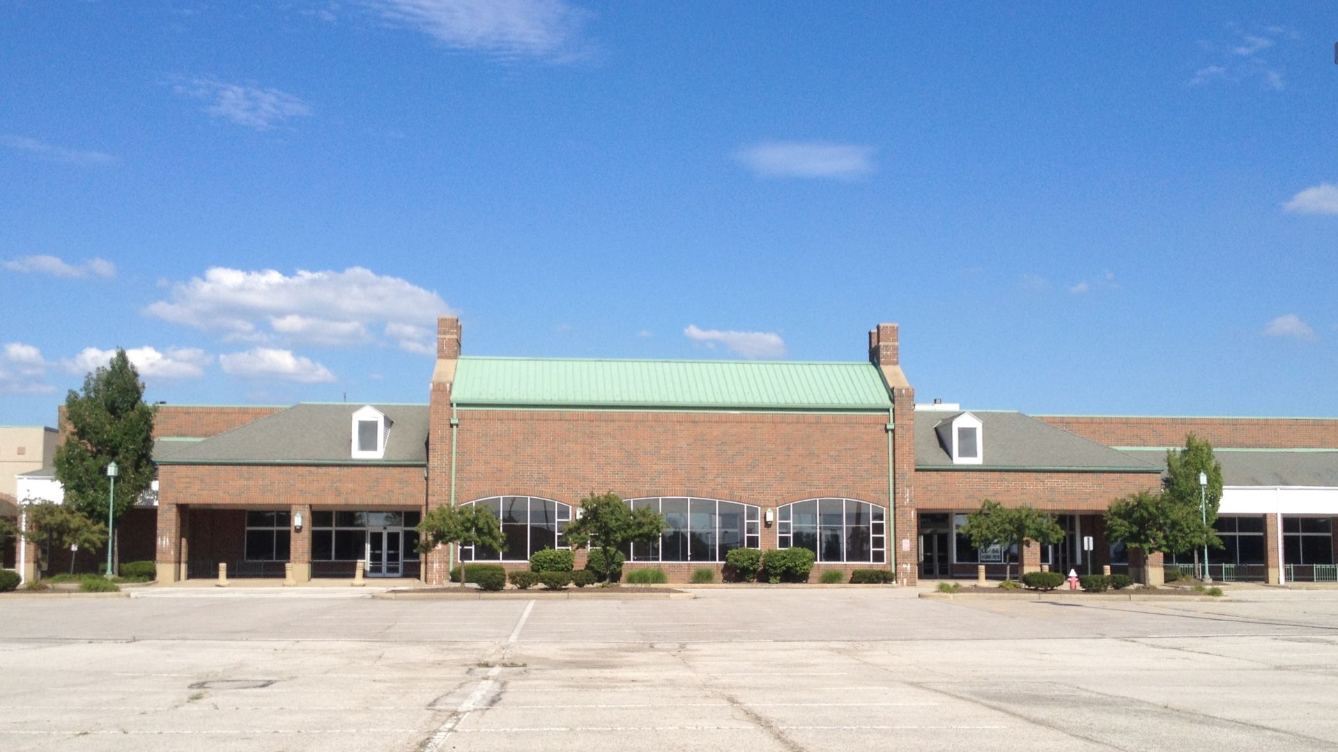 A closed Finast supermarket at Meadowbrook Market Square in Bedford, Ohio.