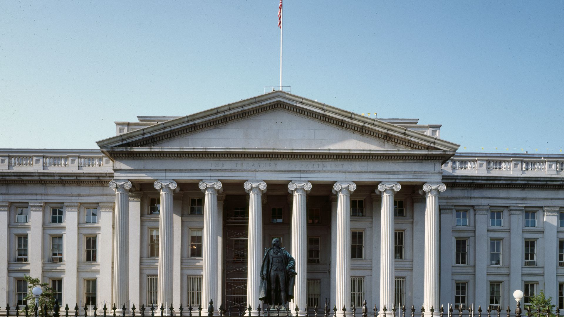 Title: U.S. Treasury Department Building, Washington, D.C
Physical description: 1 transparency : color ; 4 x 5 in. or smaller.

Notes: Title, date, and keywords provided by the photographer.; Digital image produced by Carol M. Highsmith to represent her o
