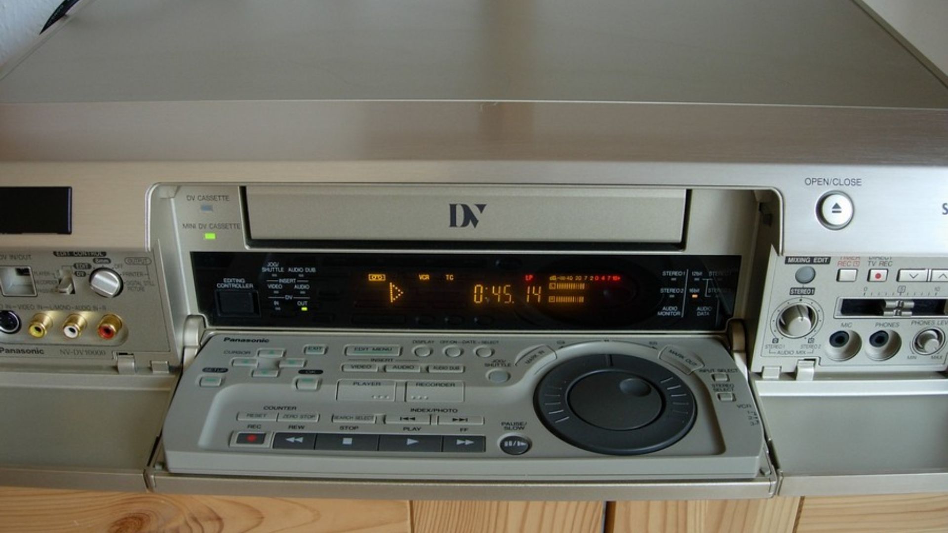 Panasonic NV-DV10000 Digital Video Recorder