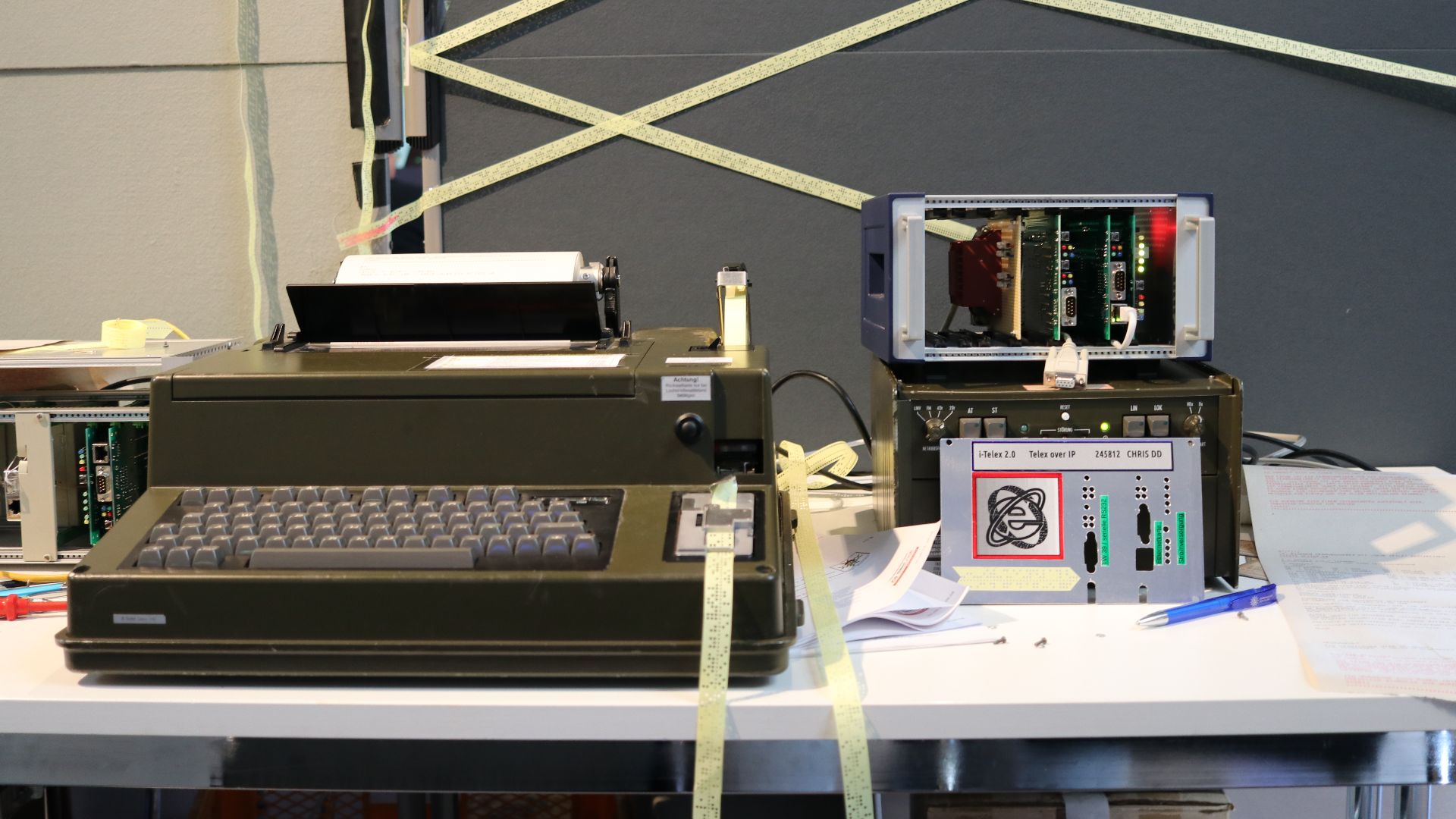 The I-Telex-Interface is the top right box. All information to the I-Telex-Network here: www.i-telex.net Real communication makes noise.