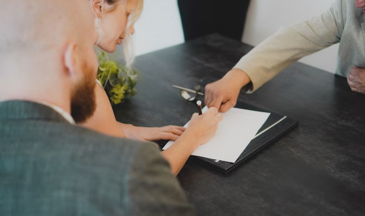 signing document 
