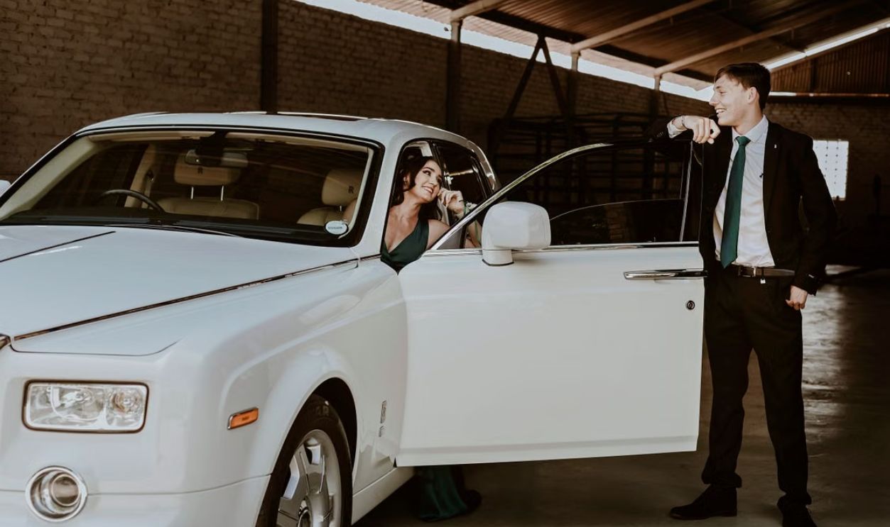 rich couple 