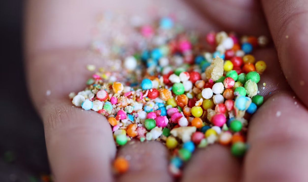 https://unsplash.com/photos/ball-candies-on-persons-palm-eTj1pCVqM80